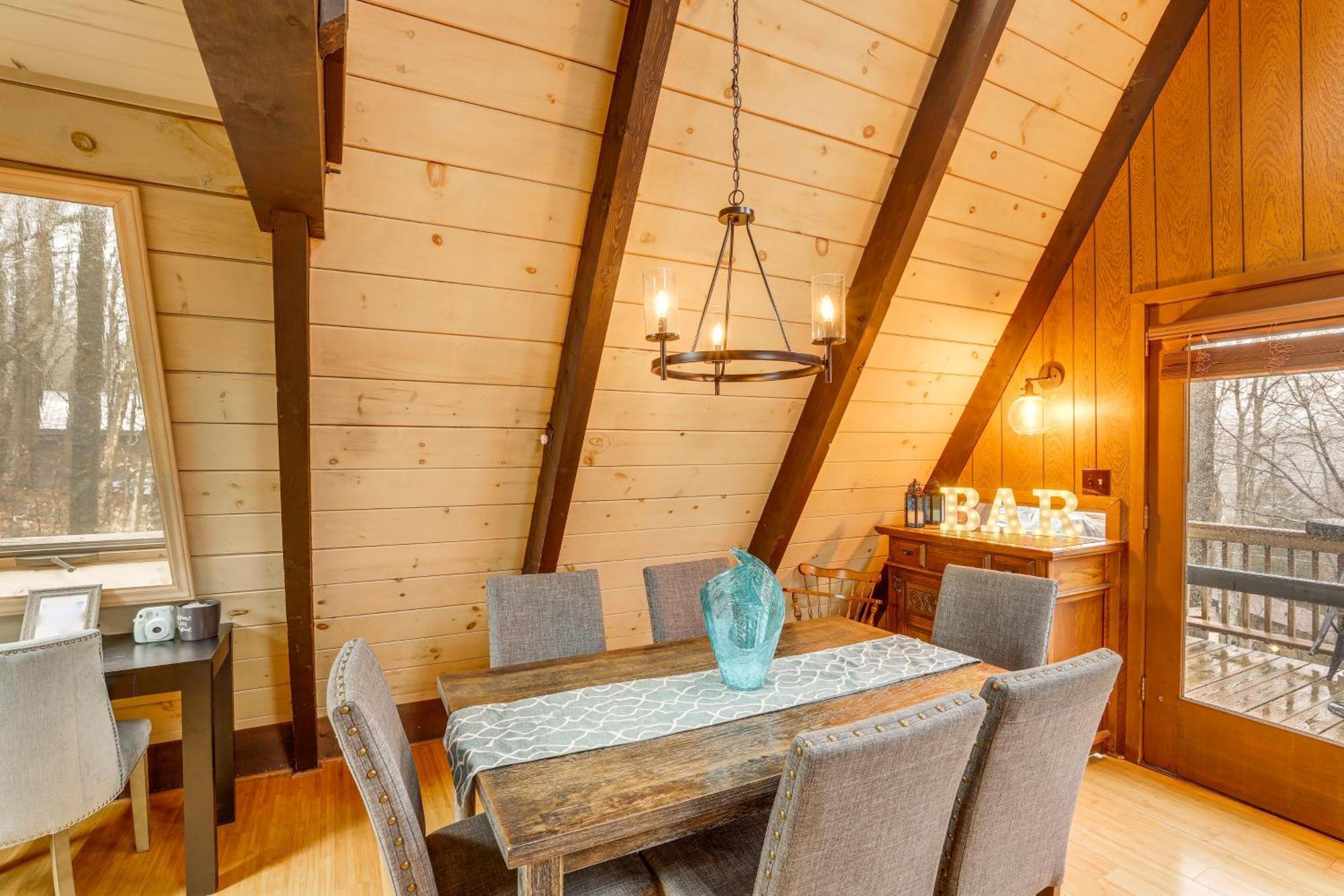 A-Frame Cabin With Hot Tub 1 Mi To Beech Mountain! 外观 照片