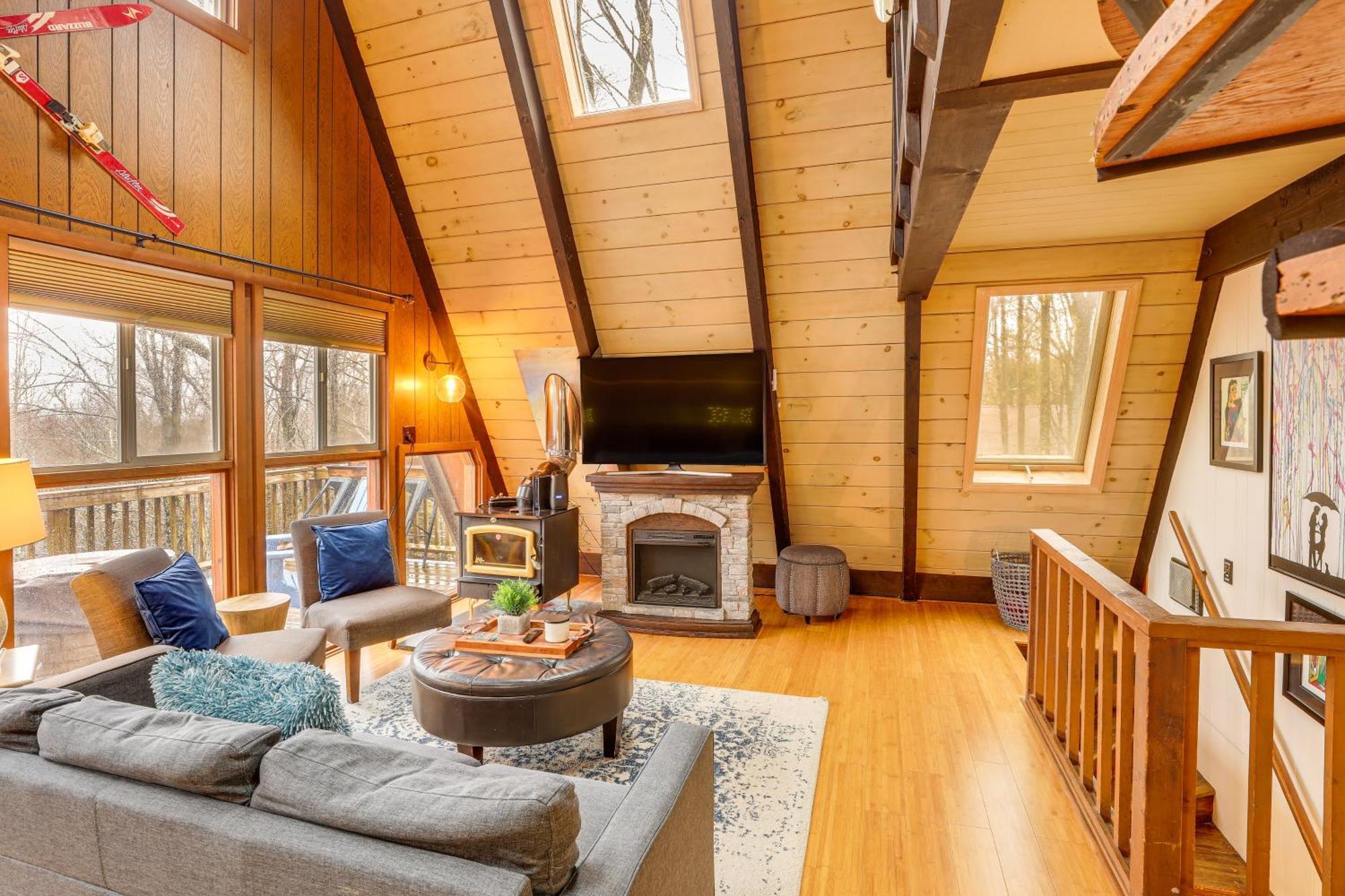 A-Frame Cabin With Hot Tub 1 Mi To Beech Mountain! 外观 照片
