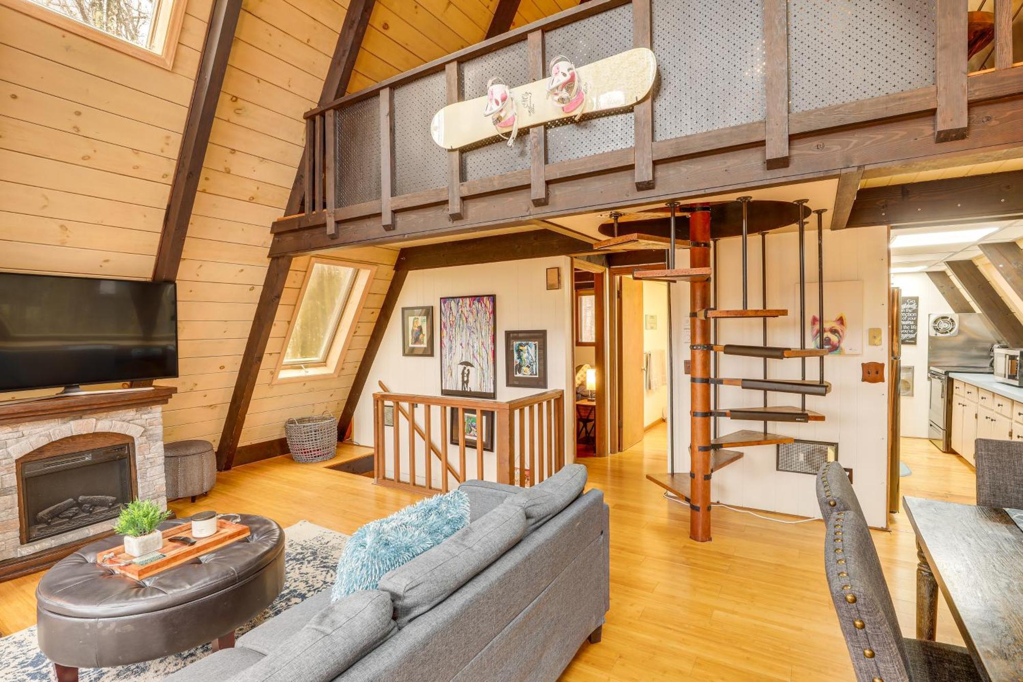 A-Frame Cabin With Hot Tub 1 Mi To Beech Mountain! 外观 照片