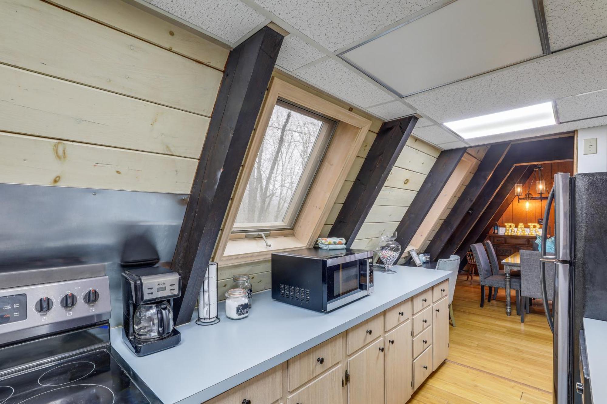 A-Frame Cabin With Hot Tub 1 Mi To Beech Mountain! 外观 照片